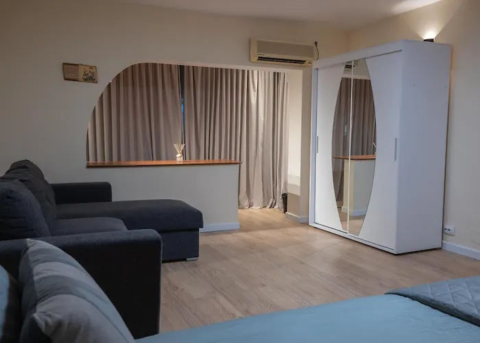 Smaranda 3 * Boekarest